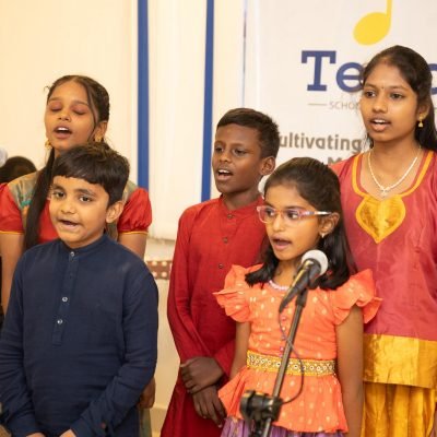 student-talent-show2025-02